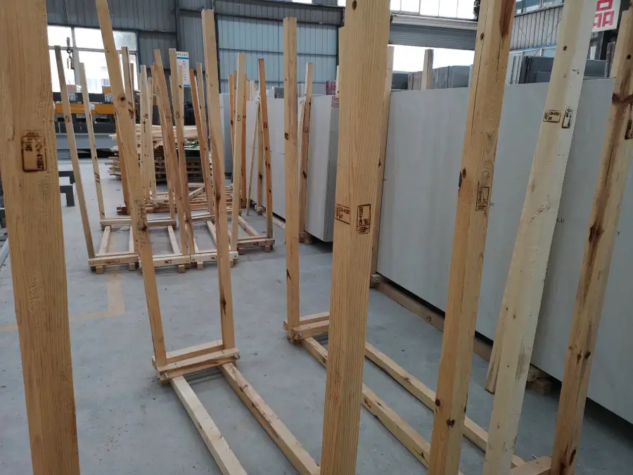 Loading Quartz Slabs